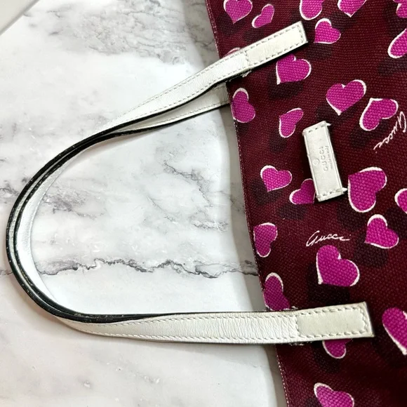 Limited Edition GUCCI Heartbeat Print Canvas Tote Bag - Picture 10 of 17